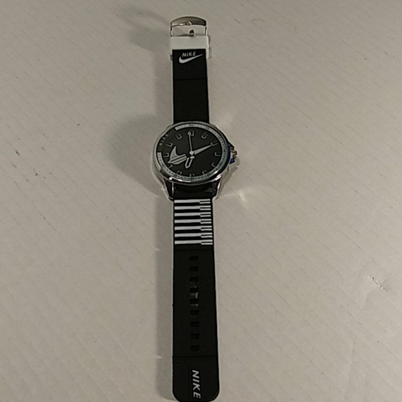 Nike Watch - Picture 3 of 4